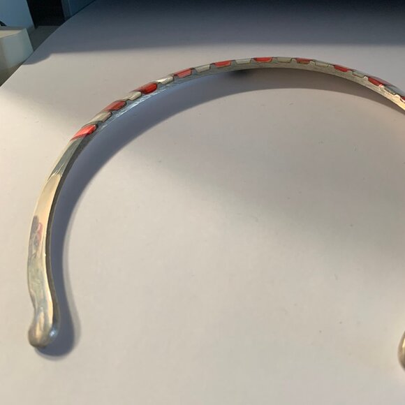 VINTAGE BRASS SHELL CUFF NECKLACES ONE SIZE FITS ALL - Picture 5 of 5